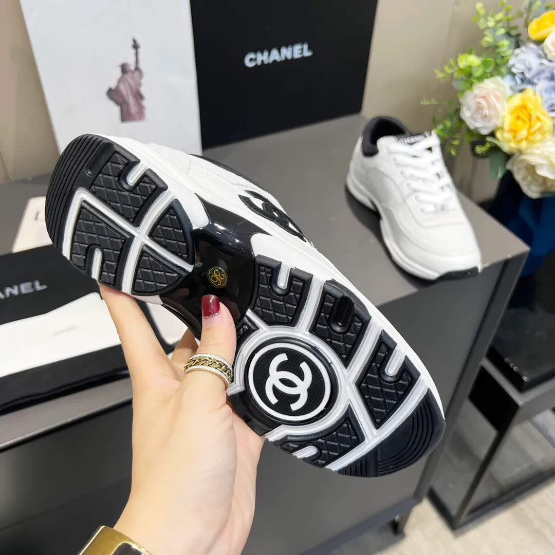 👟👟Ex-factory price 520👟👟 Chanel Chanel - 2021 counter top casual sports shoes This classic design; ✅Outsole: Original TPU combination outsole ✅Number of codes: 35～41